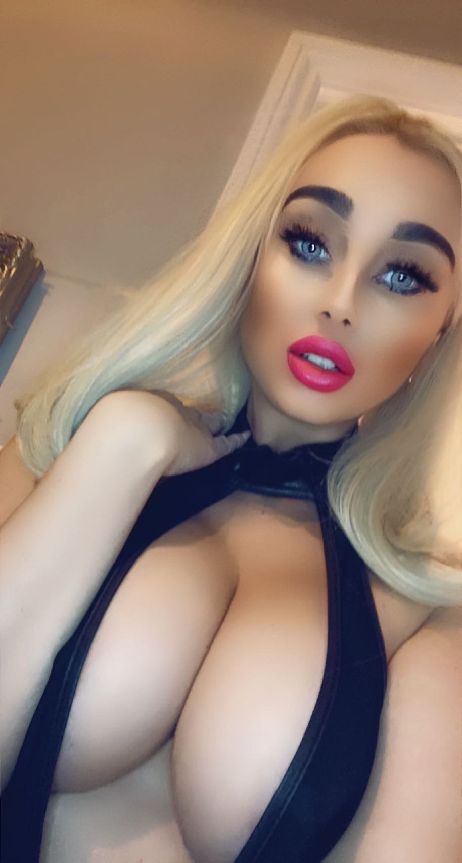 BlondieBarbieBabe