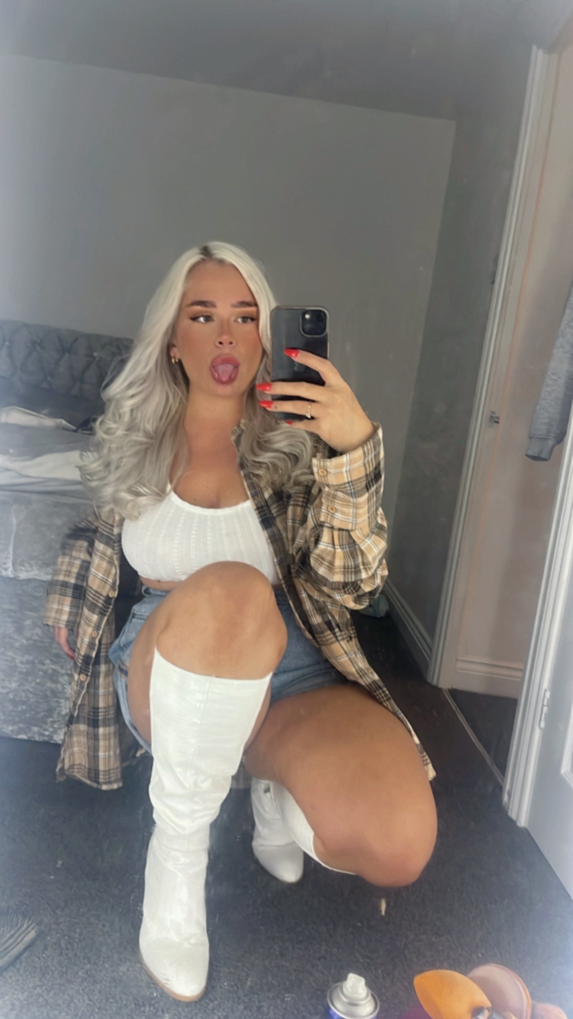 BritishBlondeBabydoll