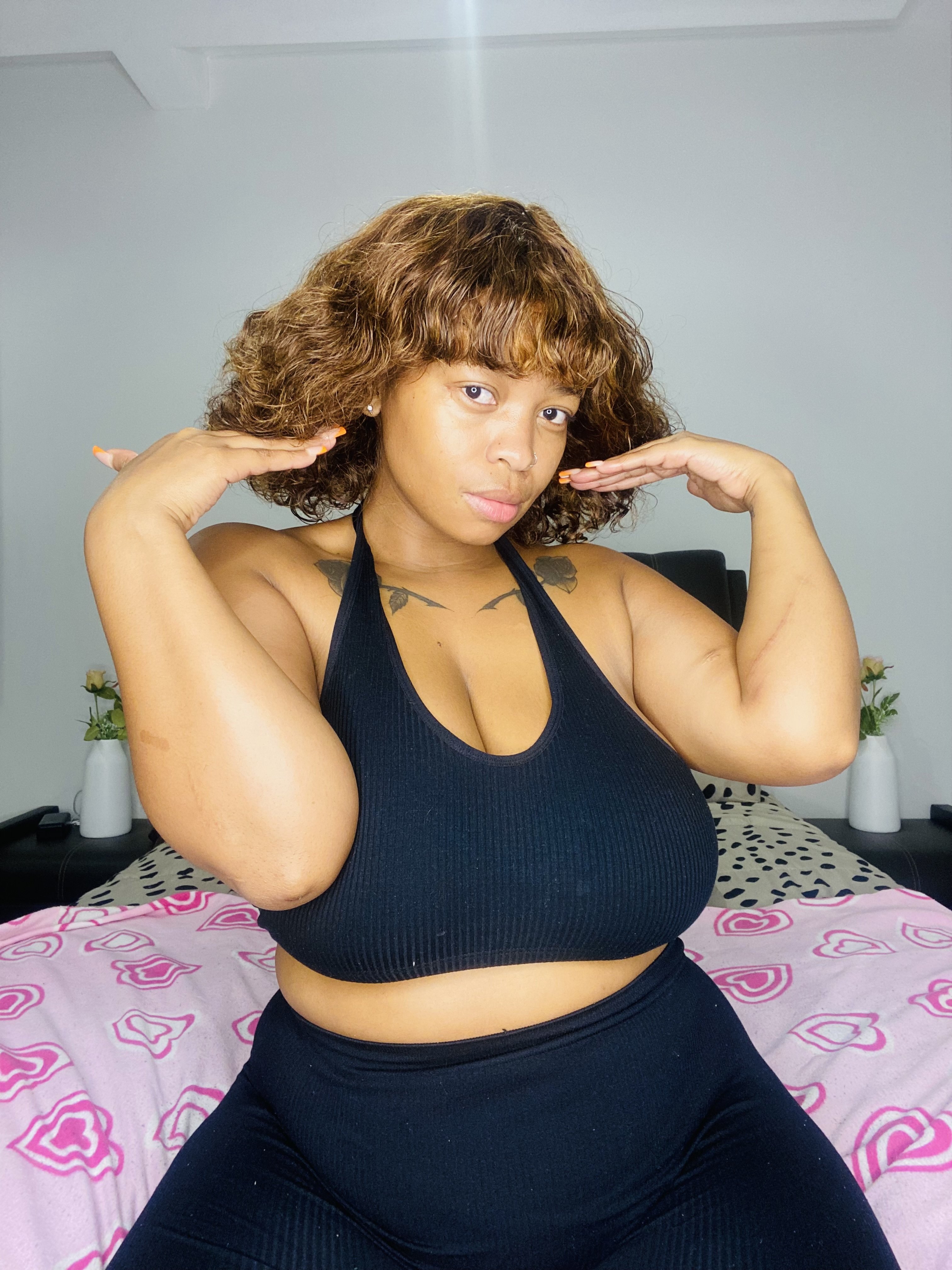 busty2580 from Jerkmate