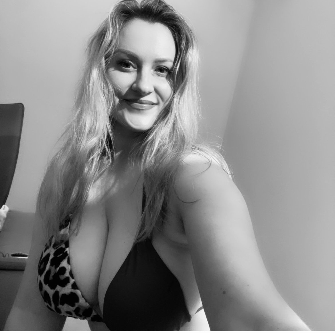 Bustybeauty18