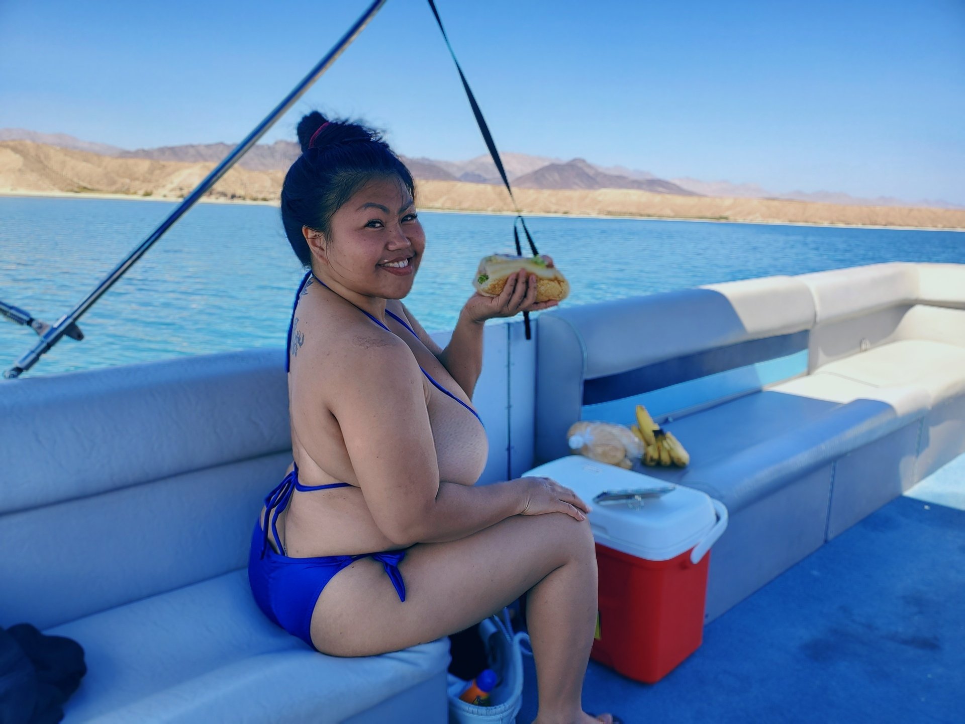 bustythaigirl from Jerkmate