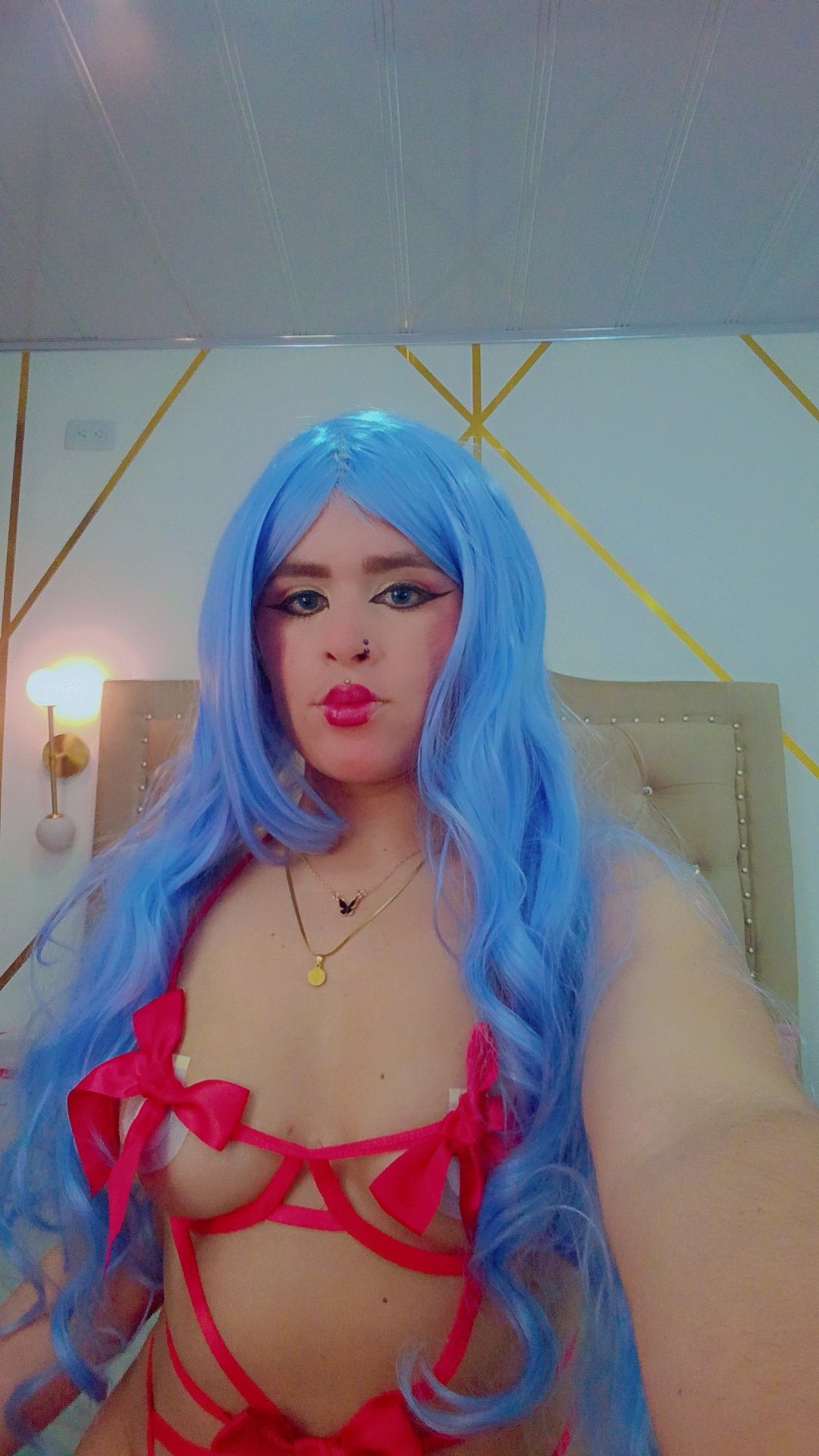 chloepettit from Jerkmate