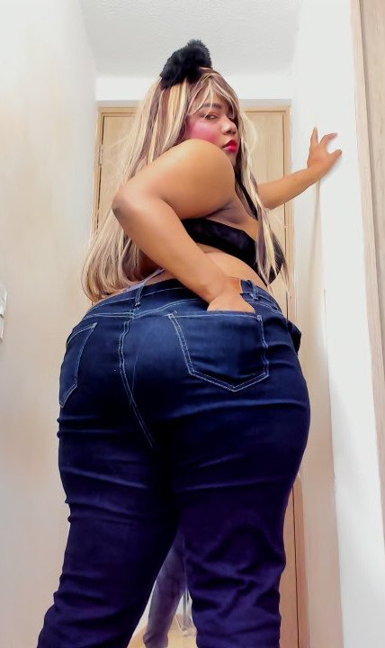 Chloelarah