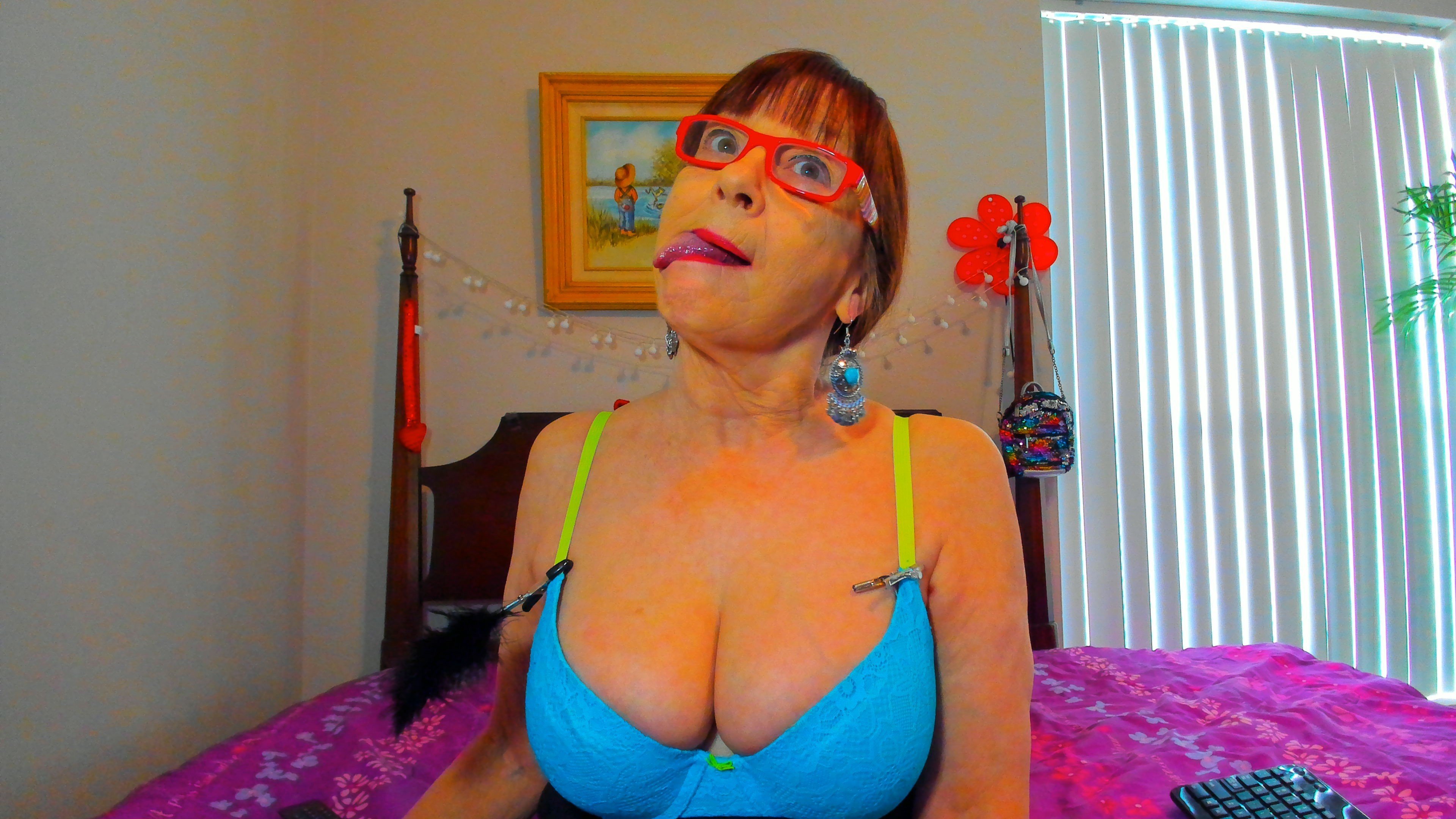 Cindy22SuckNow