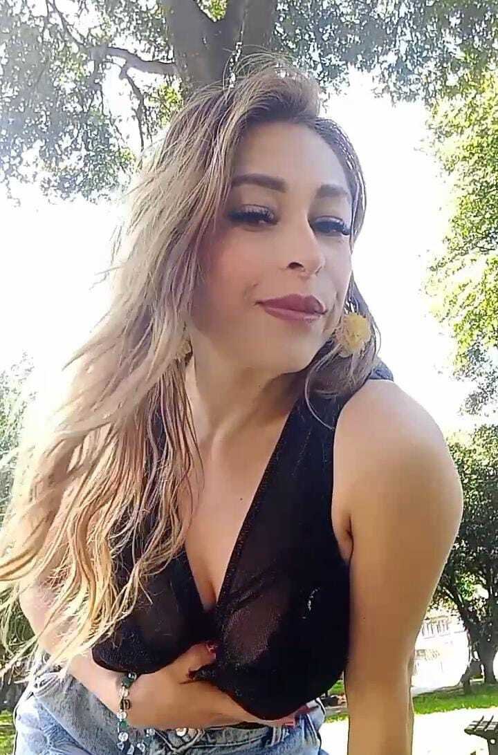 CoralSexy4812