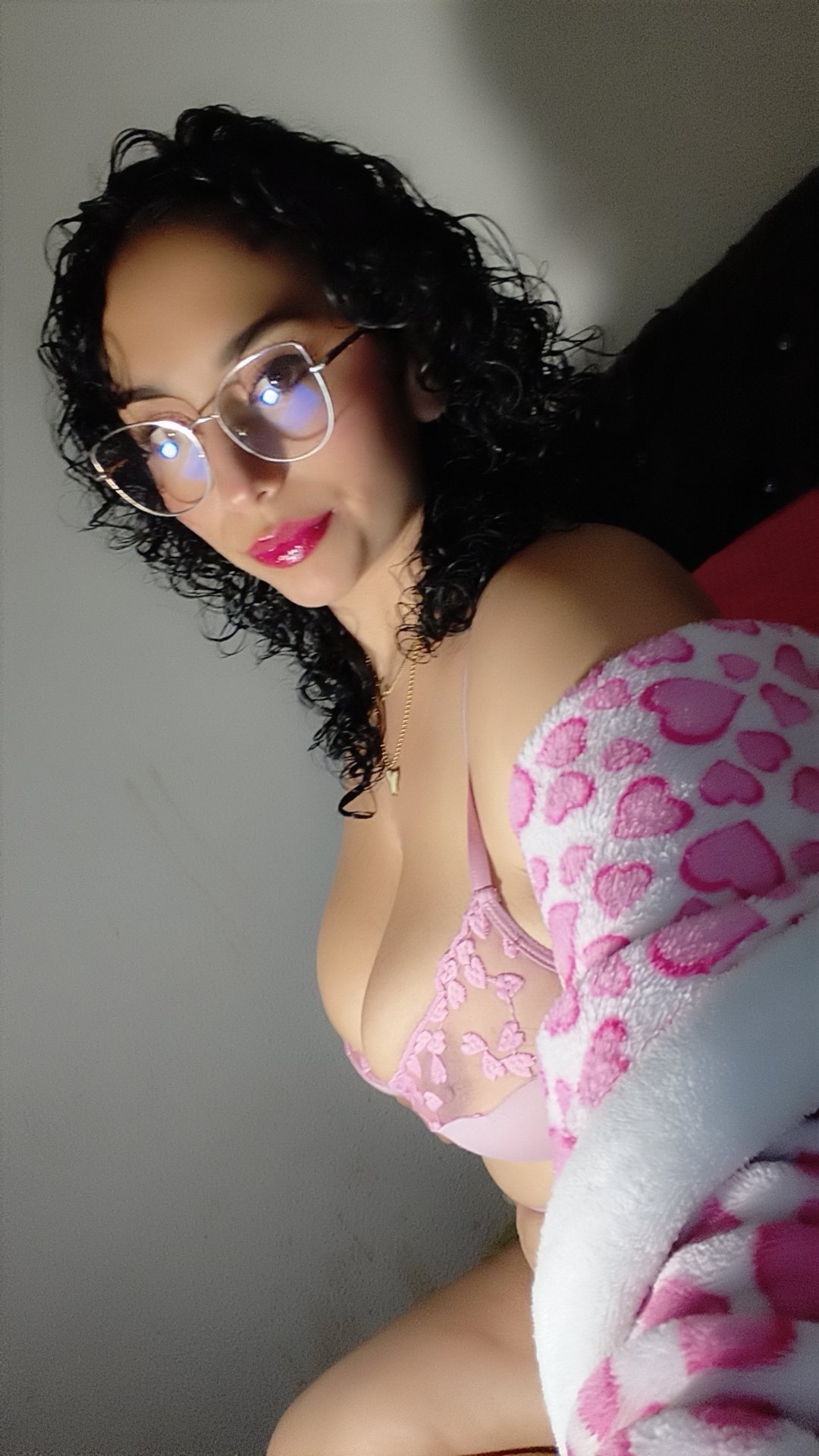 Curly_Sarah