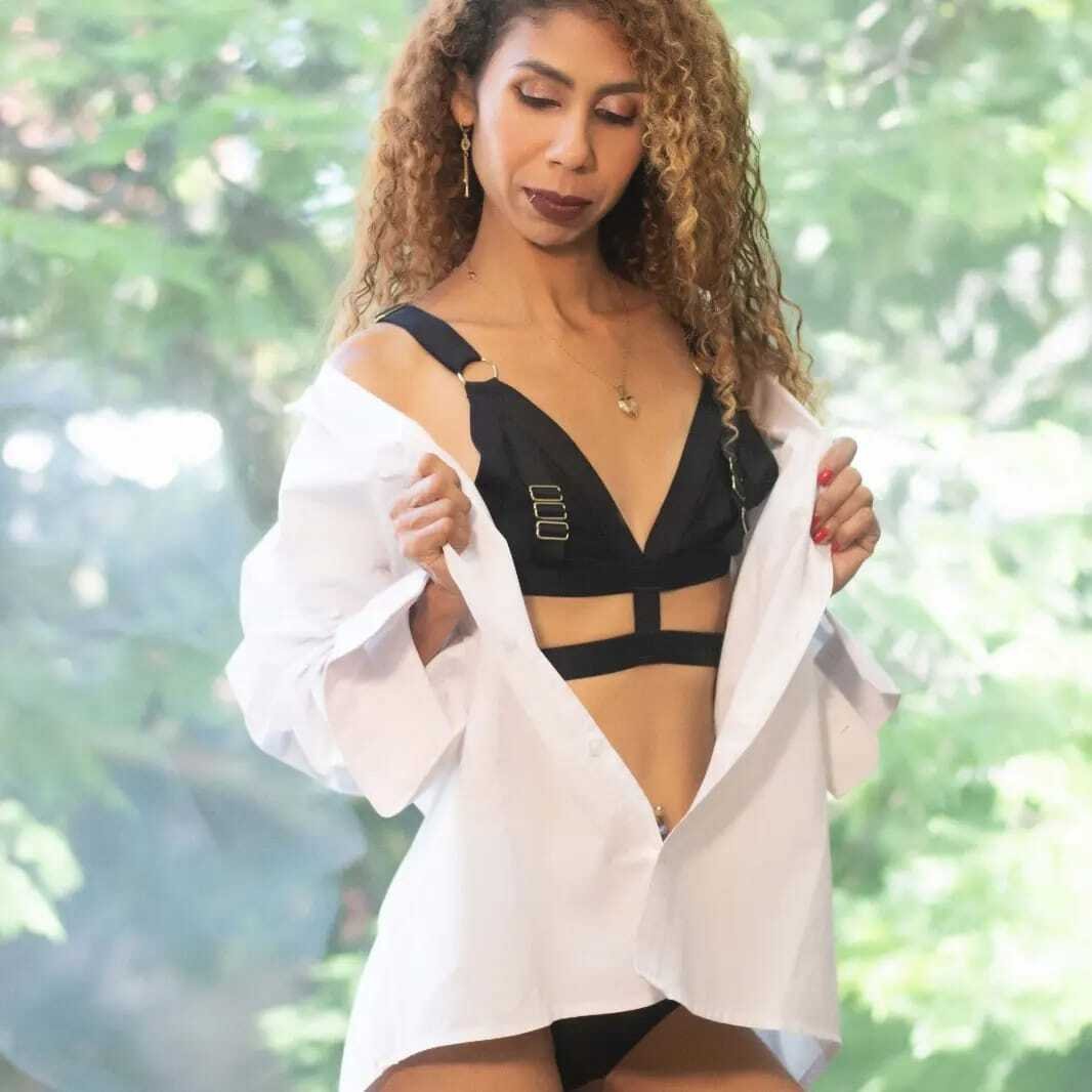 Curly_milf