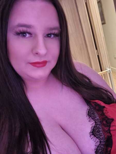 curvaceouscarla48 from Jerkmate