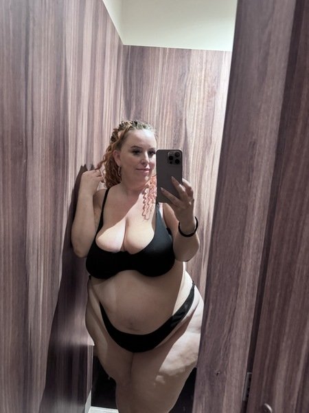 CurvyBBWKate