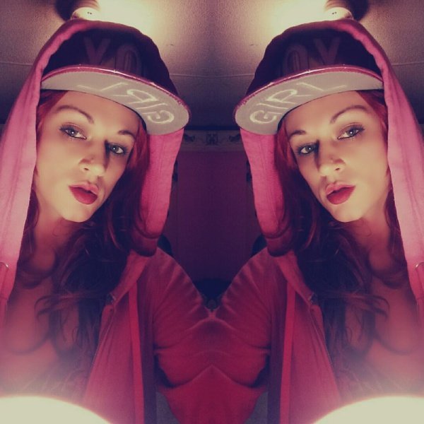 DahliaSimone