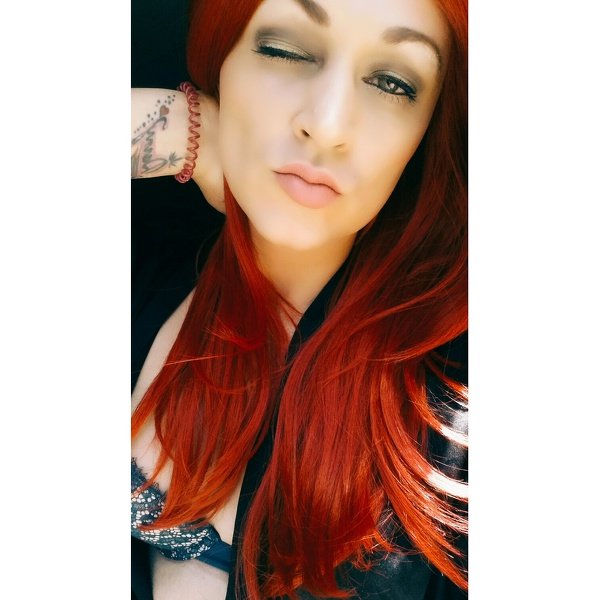 dahliasimone from Jerkmate