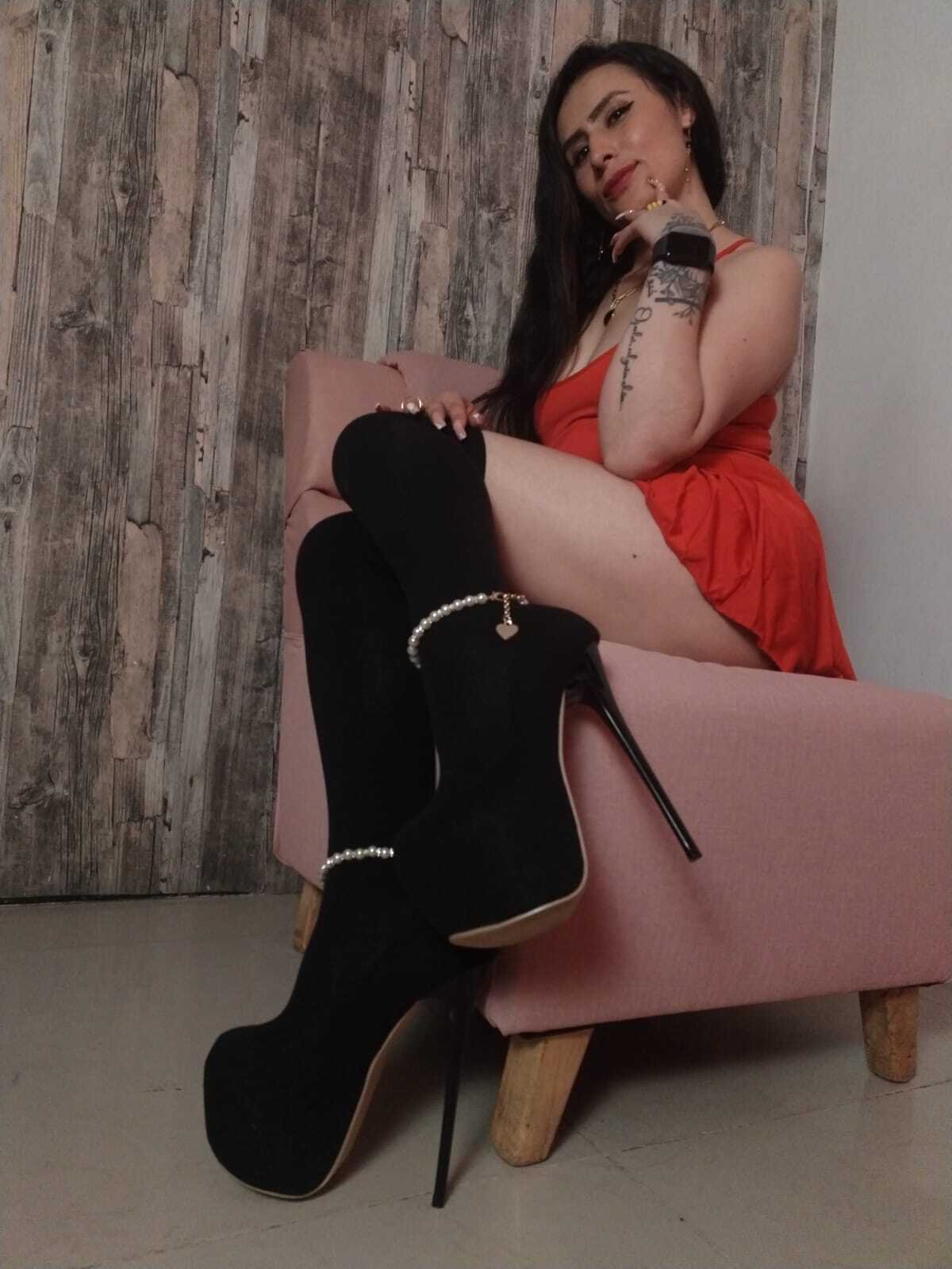 DeemiiMoore