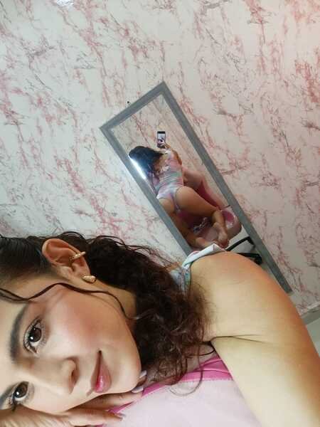 EMILYY_ROSE