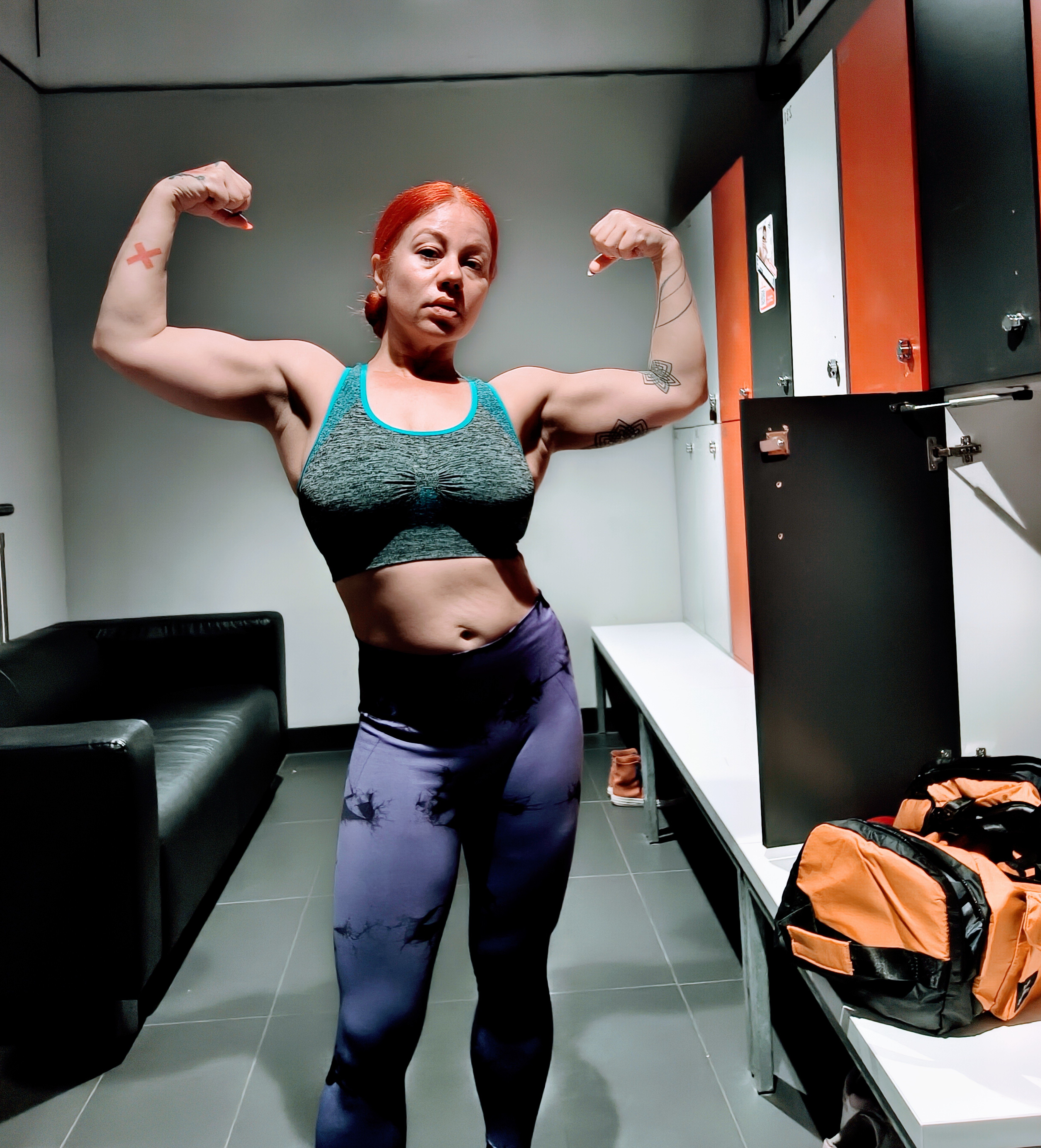 Ella_Kross