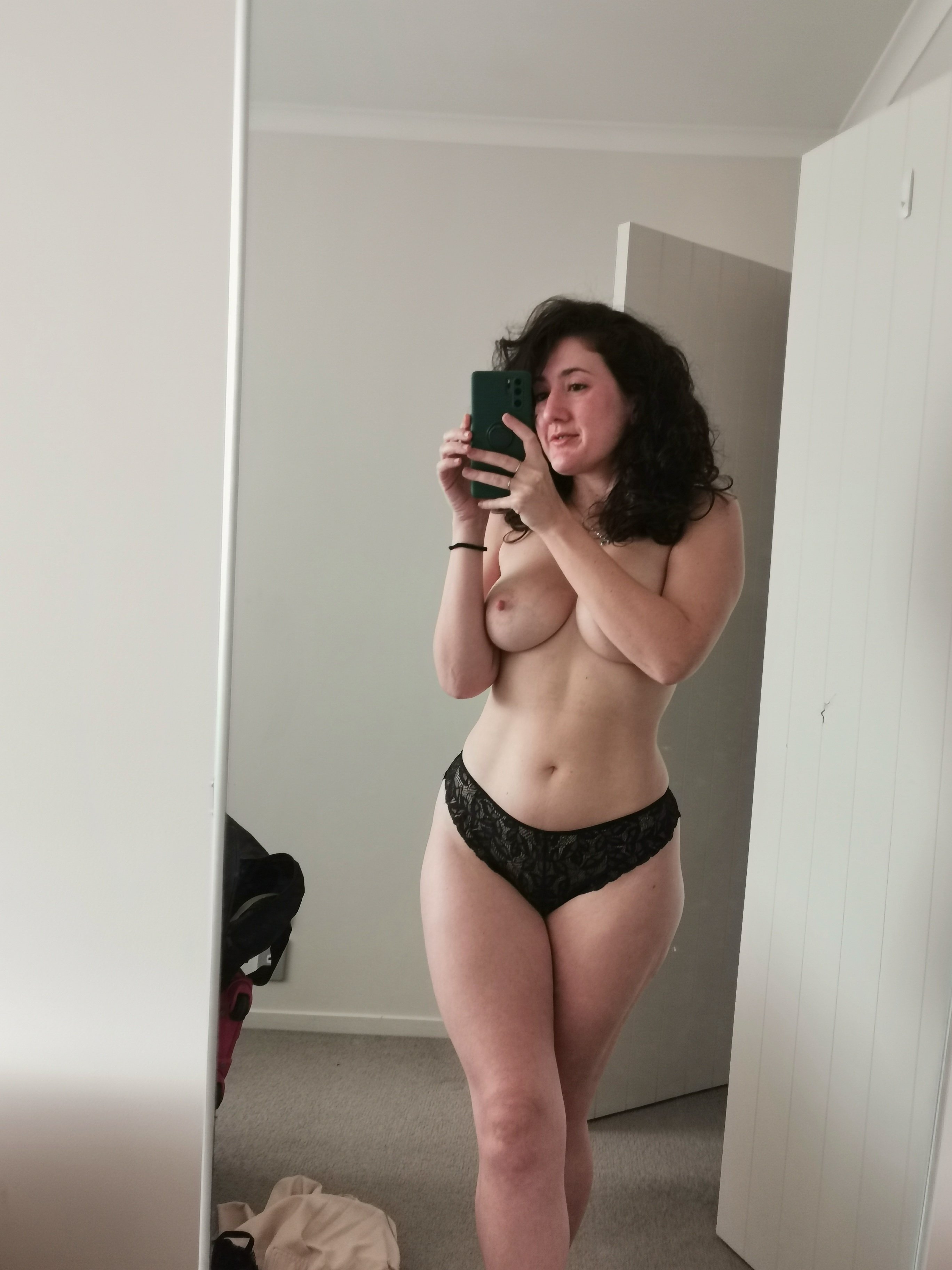 Elliesworldxo