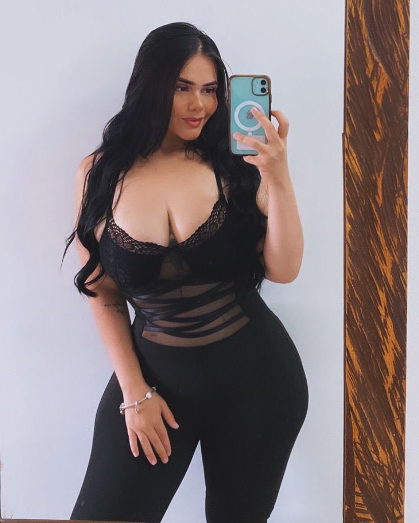emiliasscoty from Jerkmate