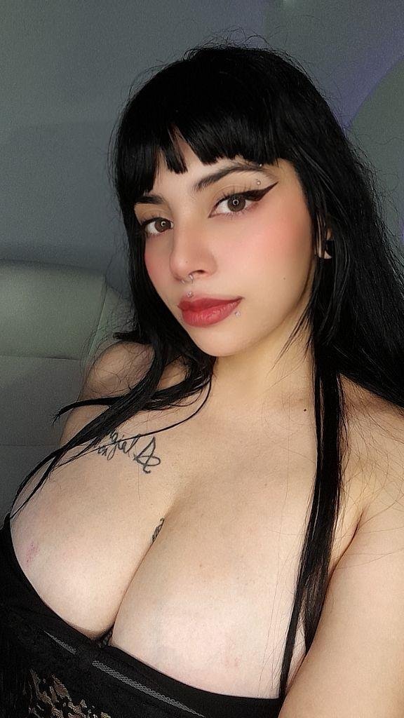 Emily_santoss