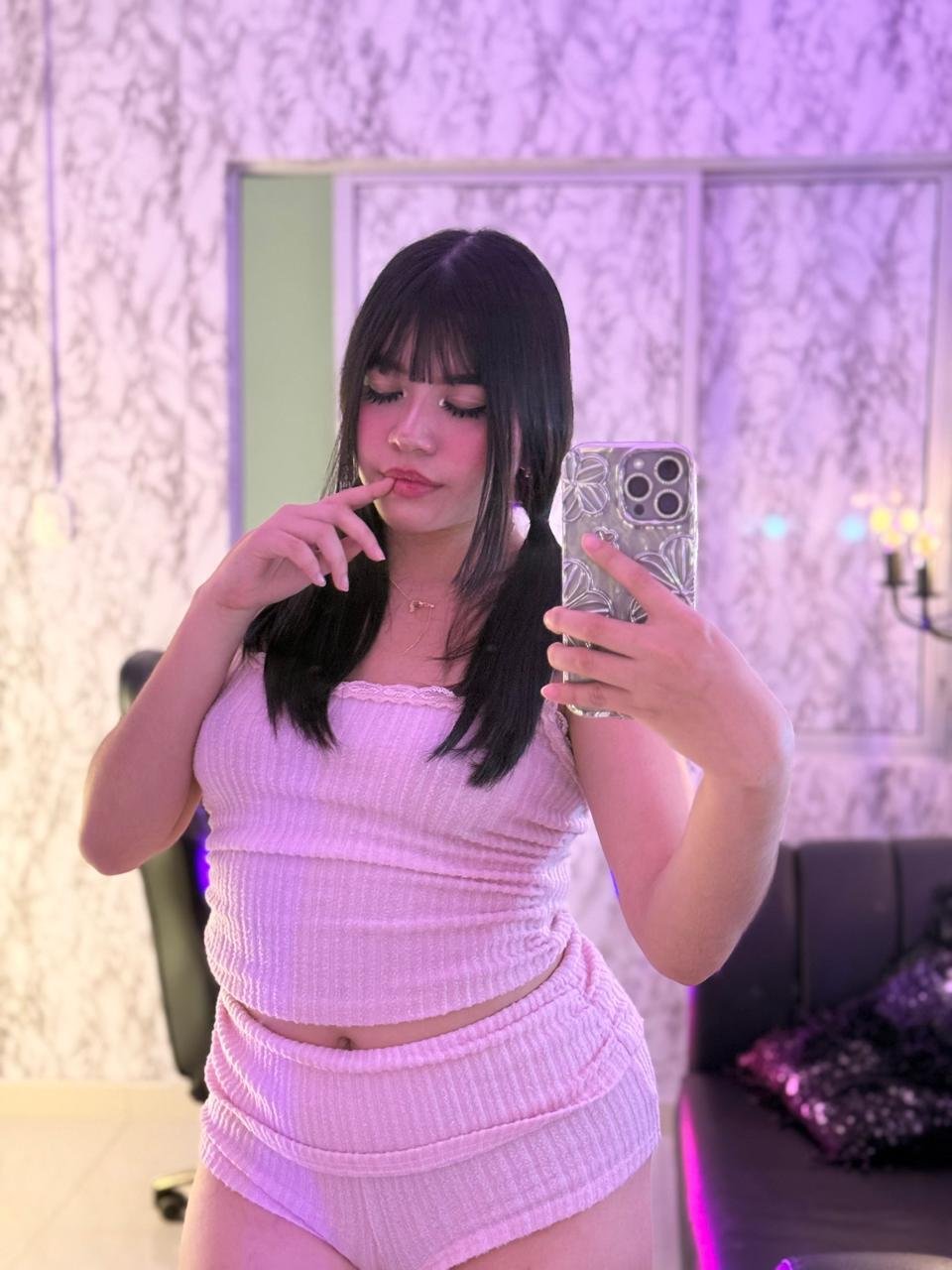 Emilyy_Cute
