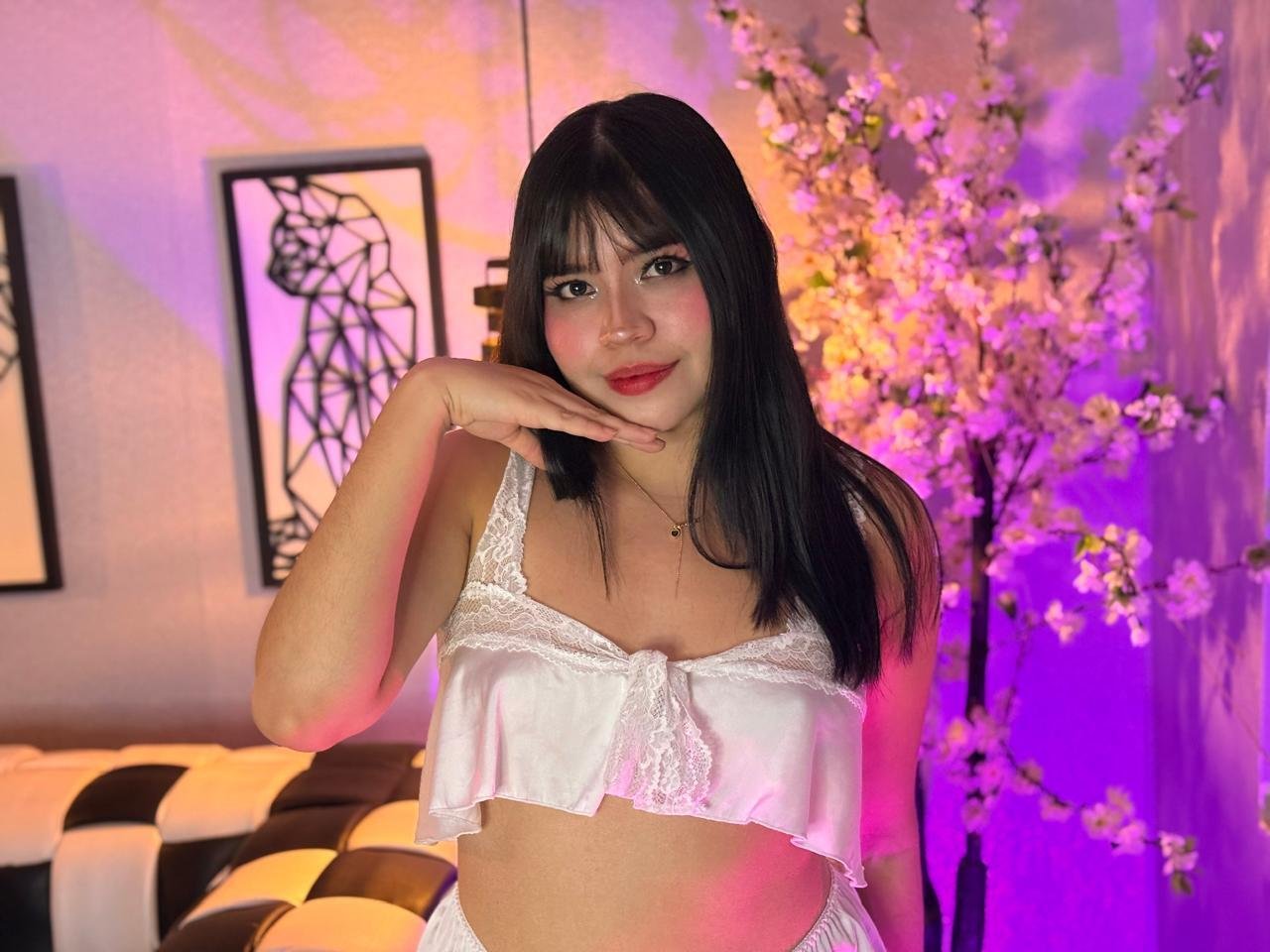 Emilyy_Cute