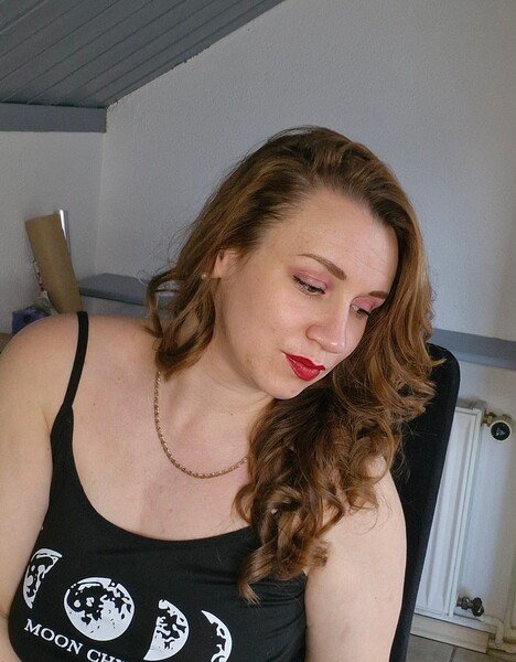 emma_aaa from Jerkmate