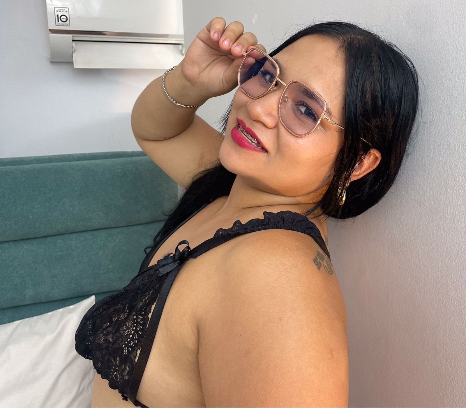 Eva_Jhons