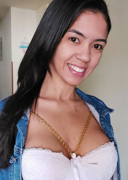EvelynFoxx069