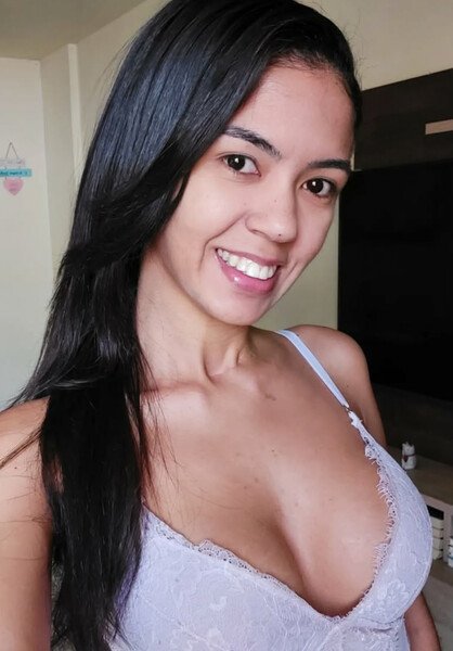EvelynFoxx069