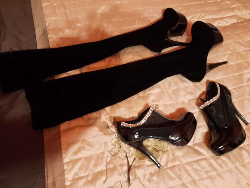 EvelyneFlirtyMilf