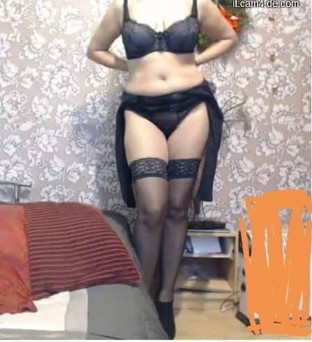 EvelyneFlirtyMilf