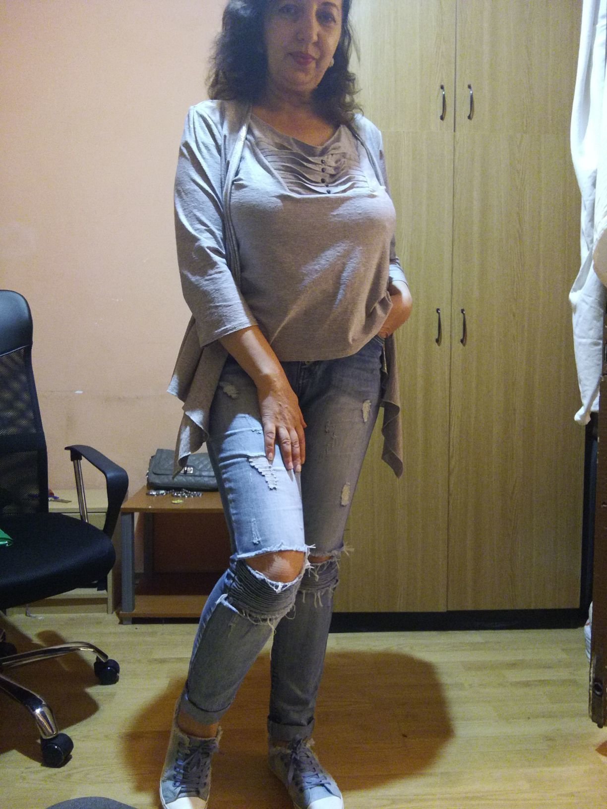EvelyneFlirtyMilf