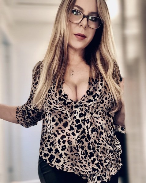 glamgran from Jerkmate