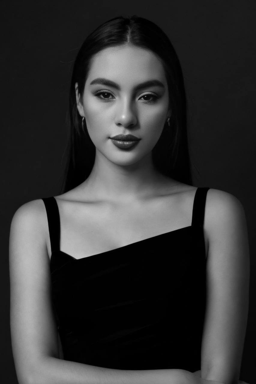 Greta_Petite
