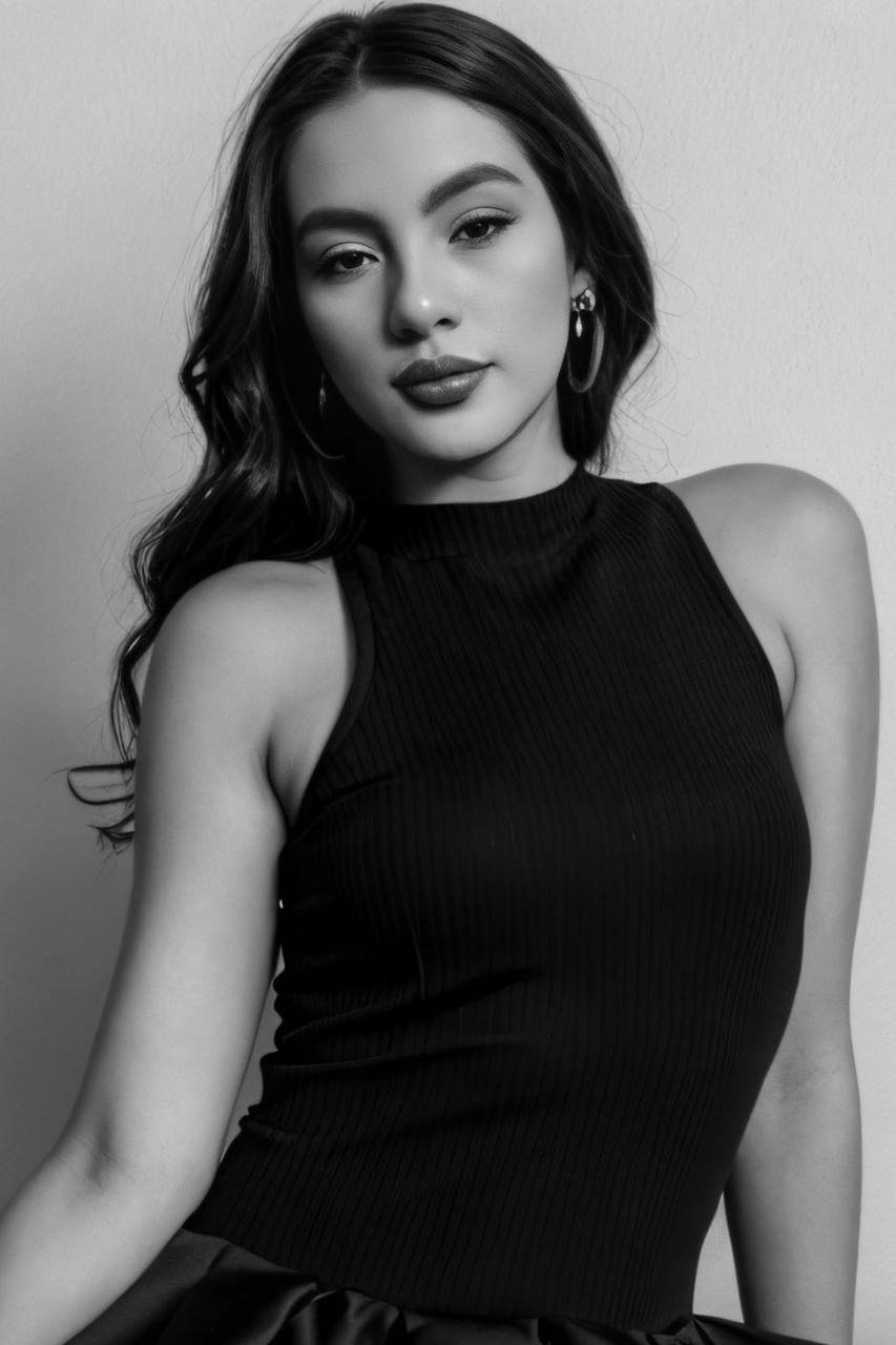 Greta_Petite