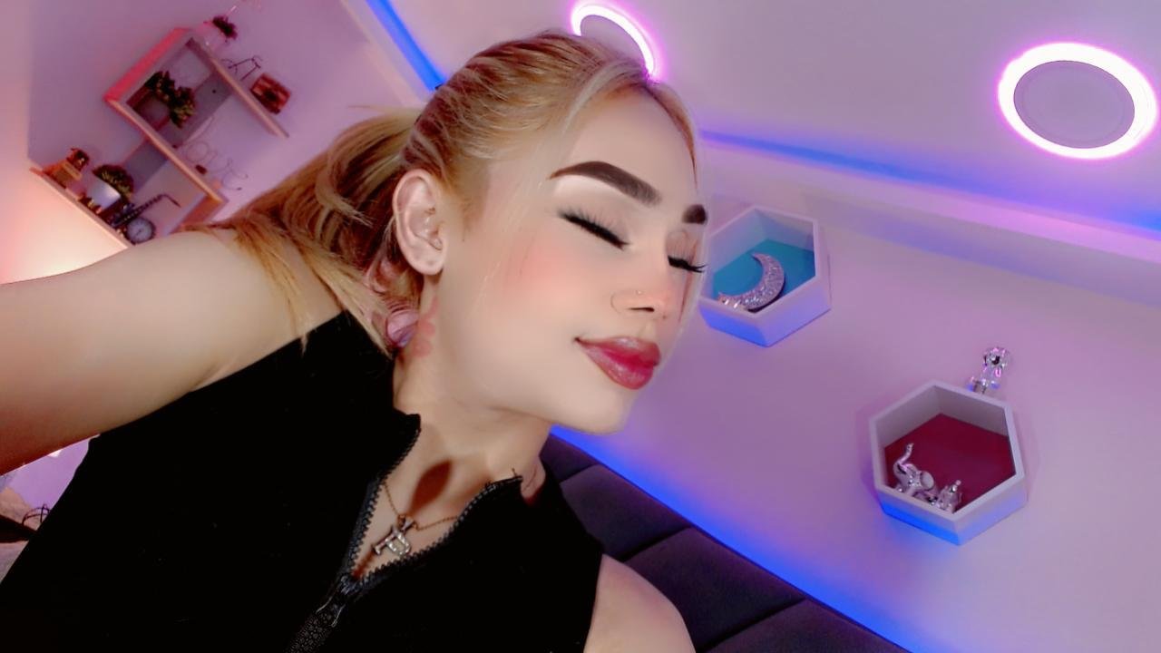 Hally_Hott