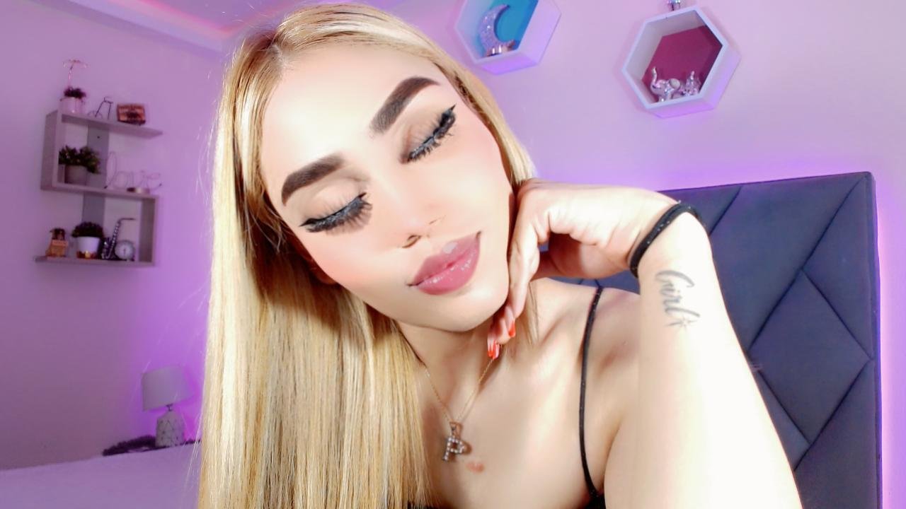 Hally_Hott