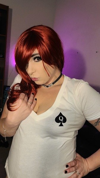 hotwifesarah from Jerkmate