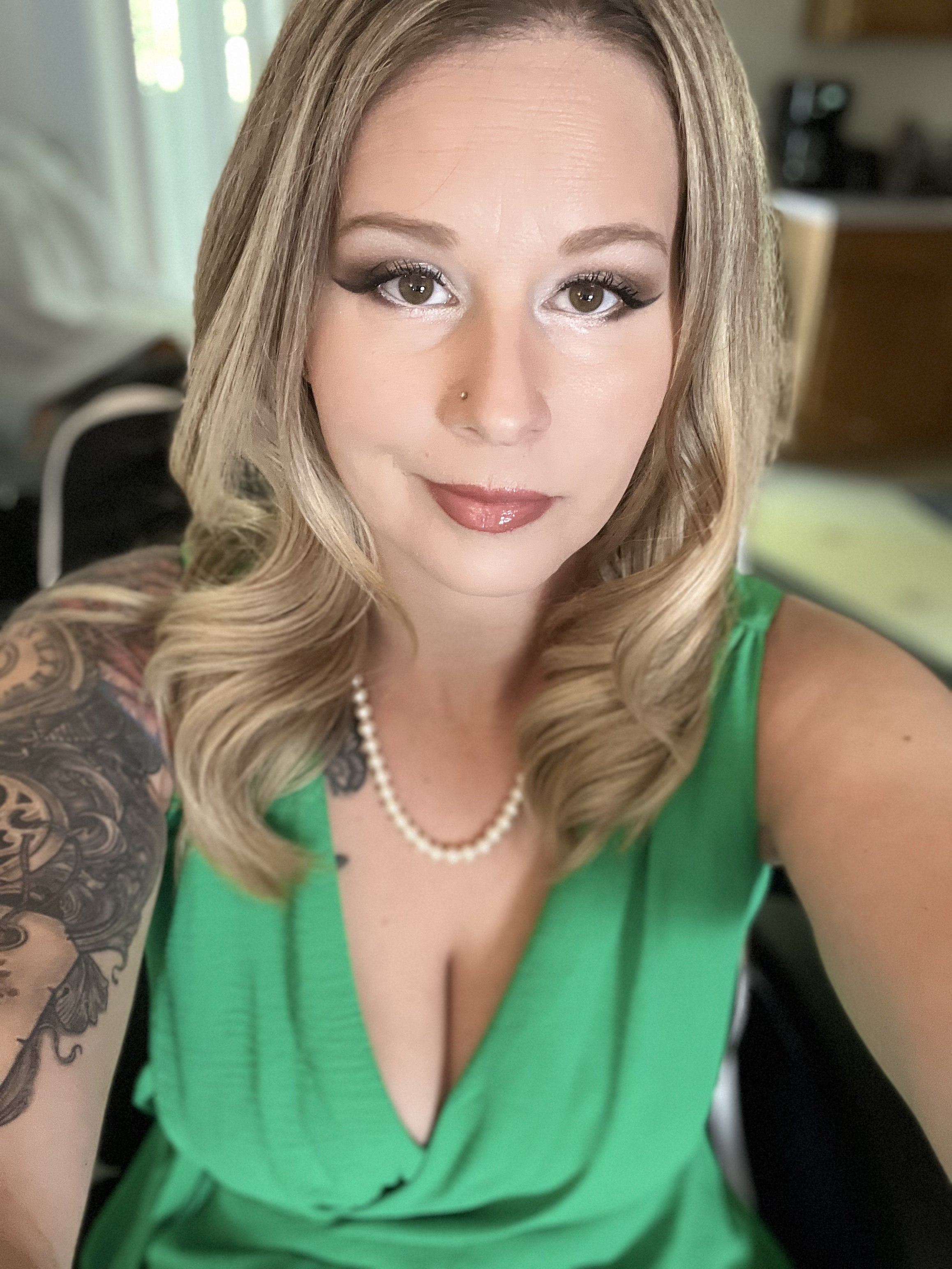 hottyhousewife18 from Jerkmate