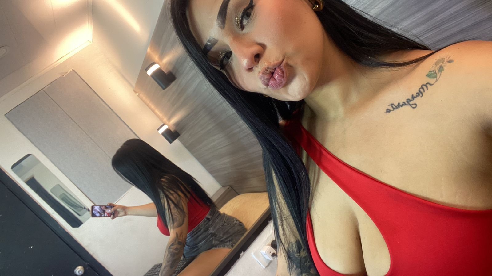 iamcarollvbna from Jerkmate