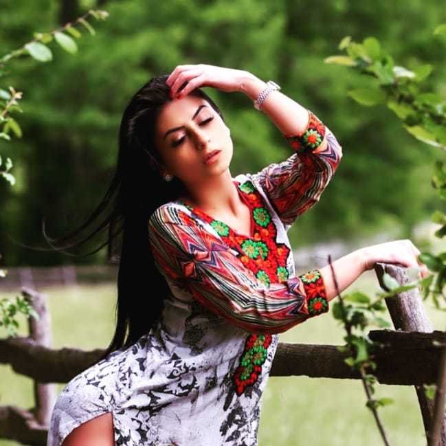 indianshiaaa from Jerkmate