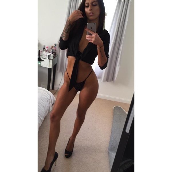 inkedgirluk from Jerkmate