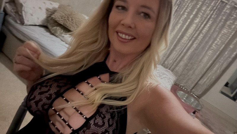 irresistibleisabellee from Jerkmate