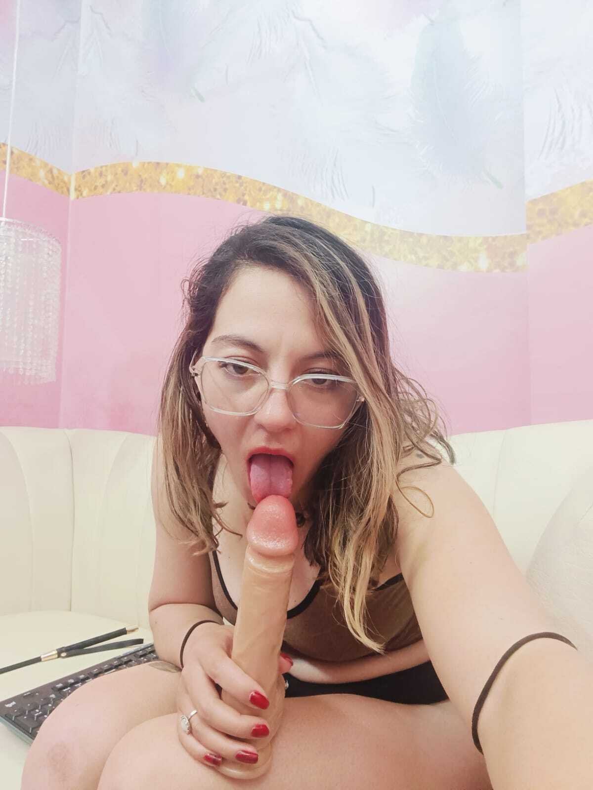 isisgreyy from Jerkmate