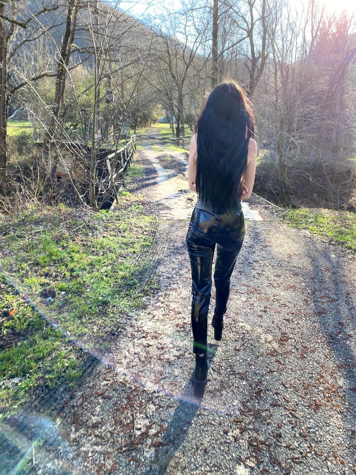 JENIYFER