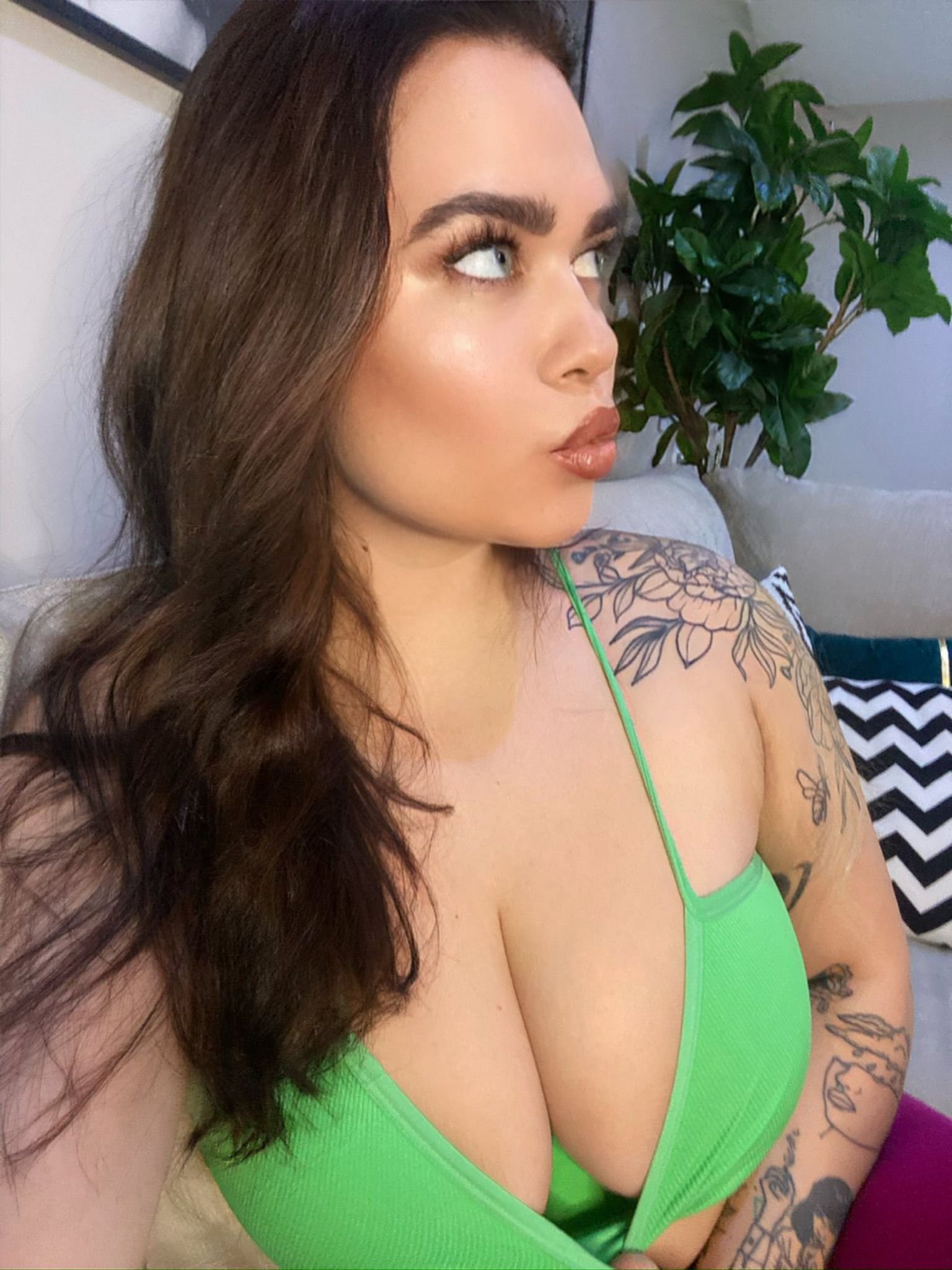 juicy_lucy_uk from Jerkmate