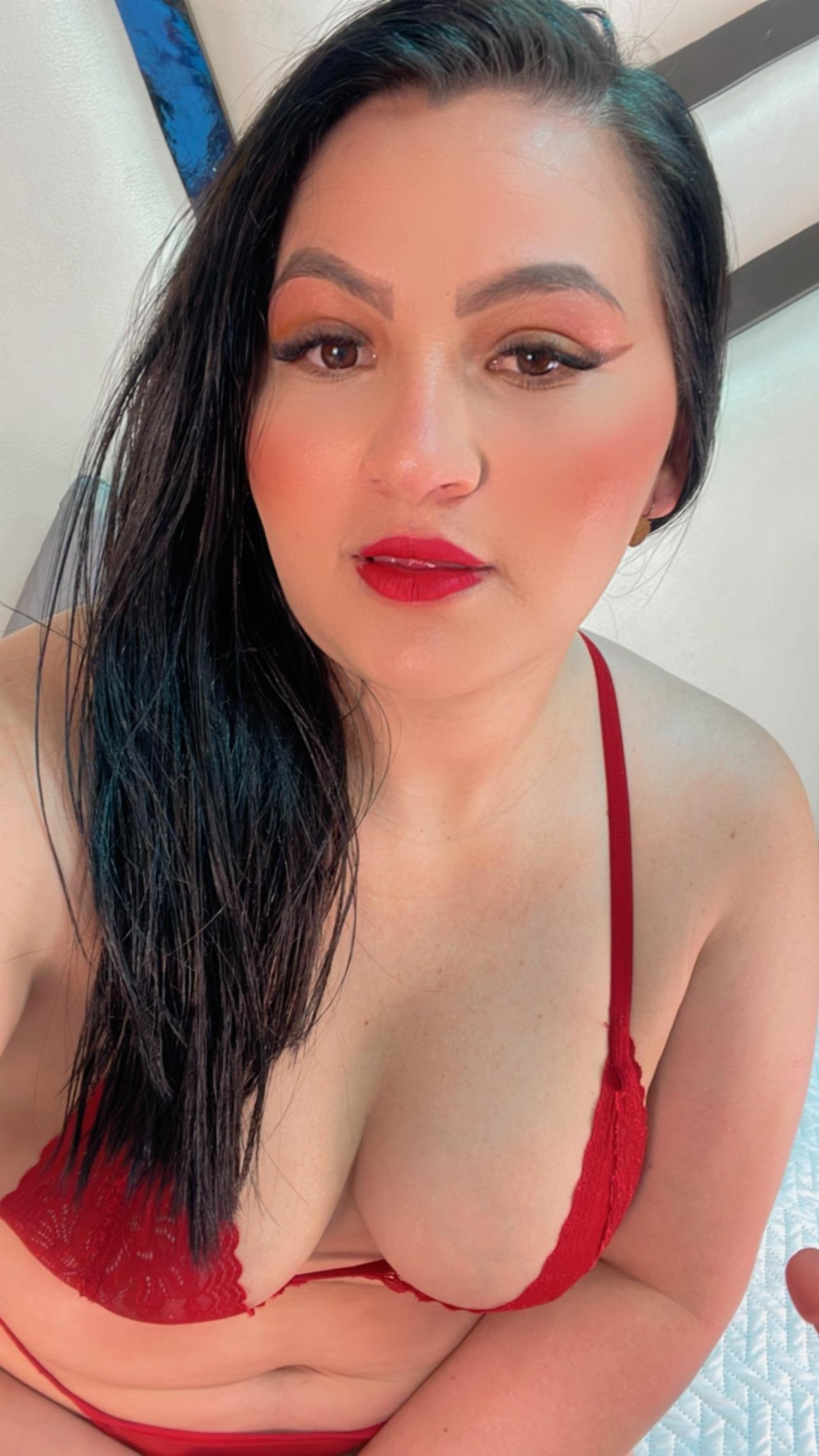 JuliaTaylor19