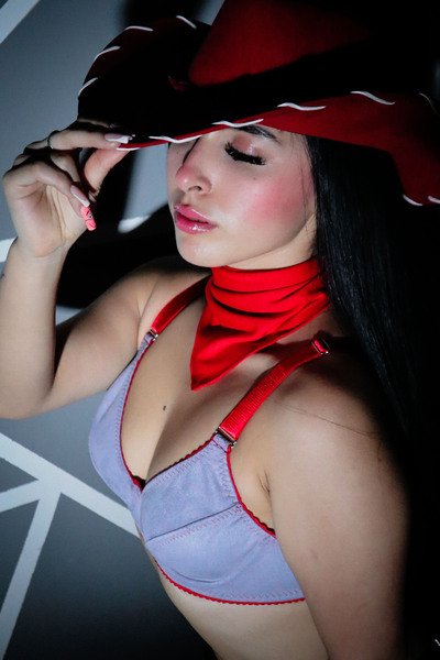 KarolinaHot69