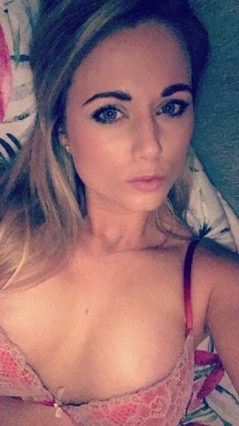 katedivineuk from Jerkmate