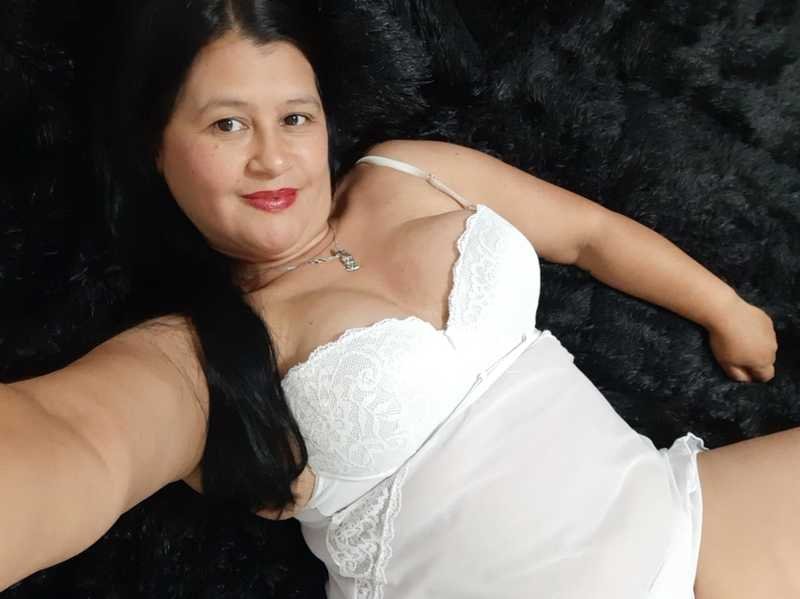 KinkyVioletXX