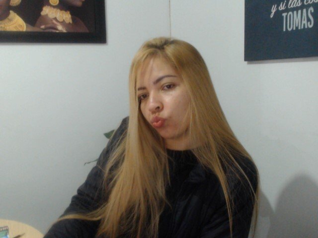 lauramarlyn33 from Jerkmate