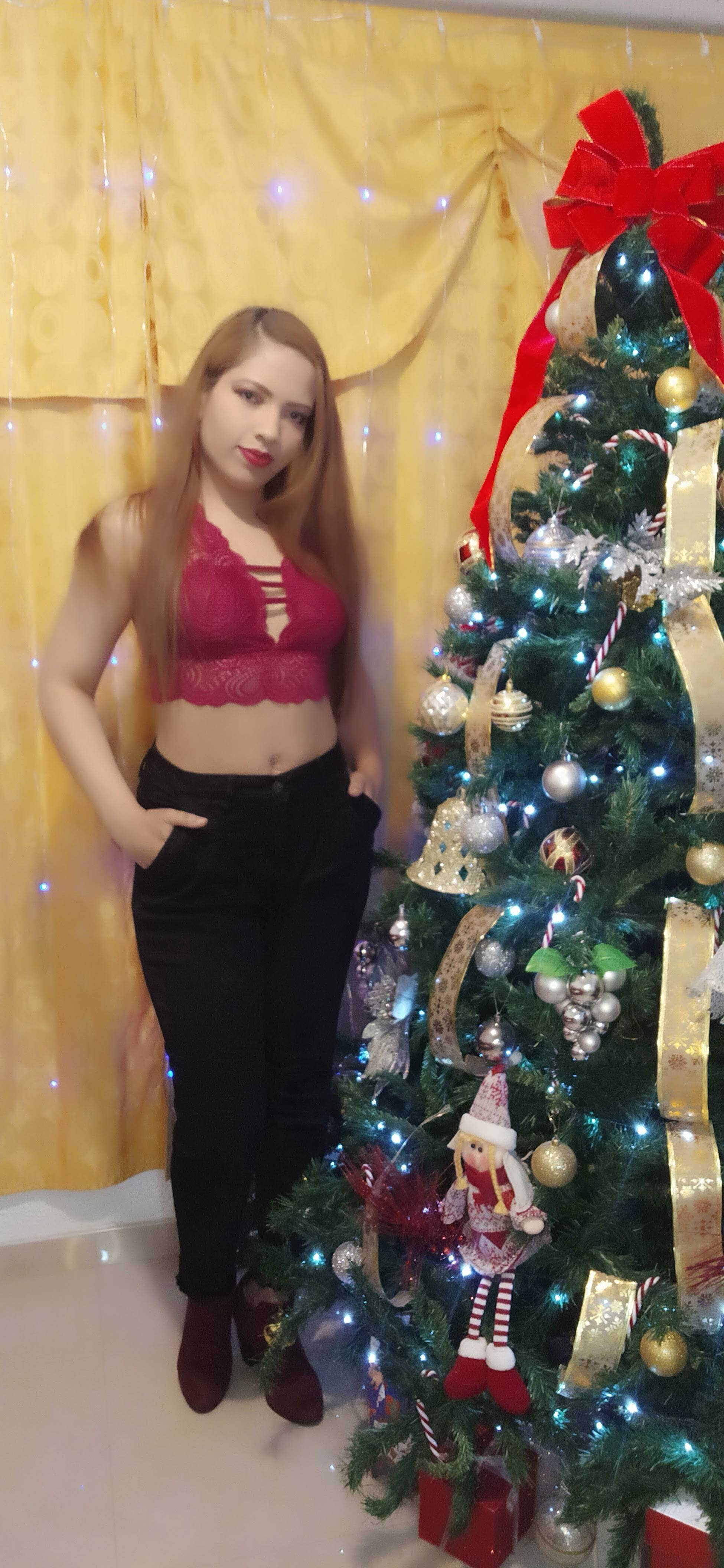 lauramarlyn33 from Jerkmate